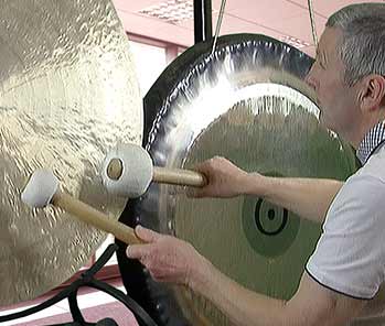 How Sound Healing Instruments are Used to Create a Sound Bath?